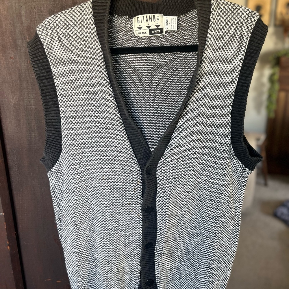 Gitano Black and White Knit Sweater